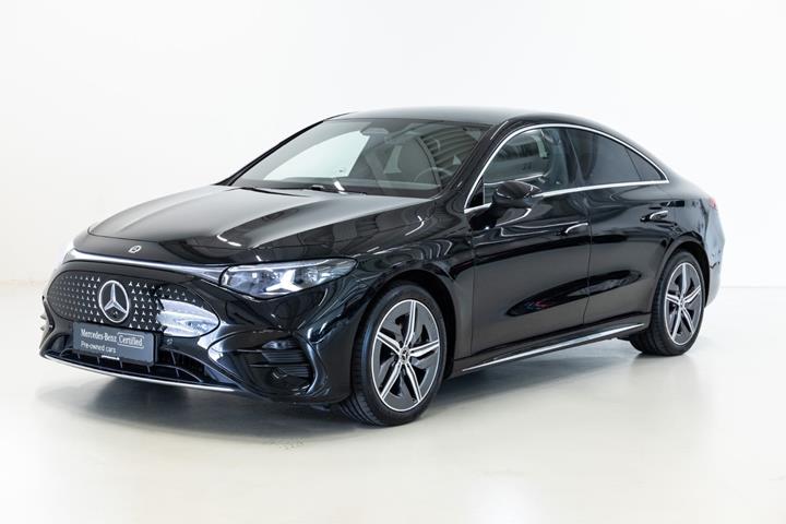 Sort Mercedes CLA250+ fra 2025 set udefra