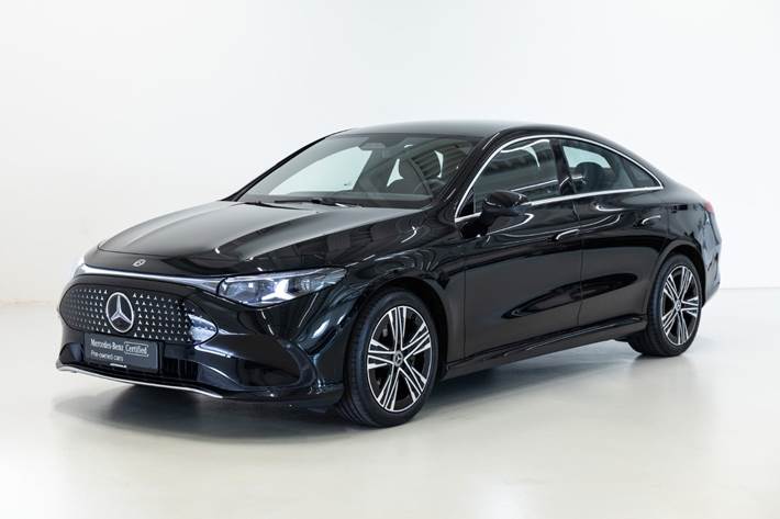 Sort Mercedes CLA250+ fra 2025 set udefra