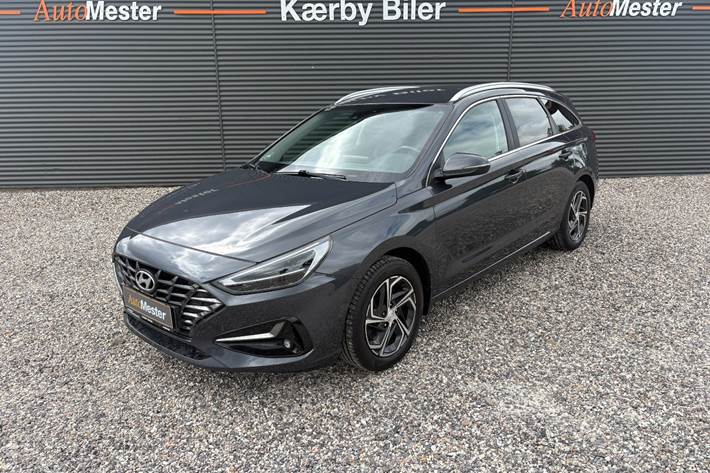 Grå Hyundai i30 fra 2021
