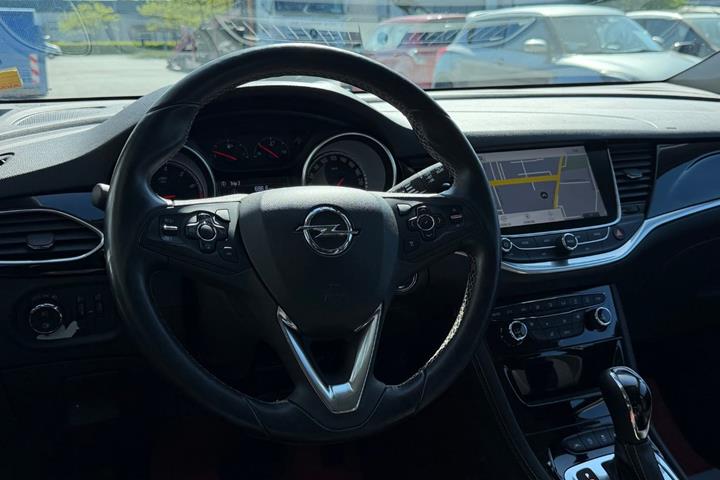 undefined Opel Astra fra 2017