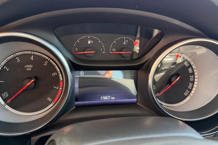 undefined Opel Astra fra 2017