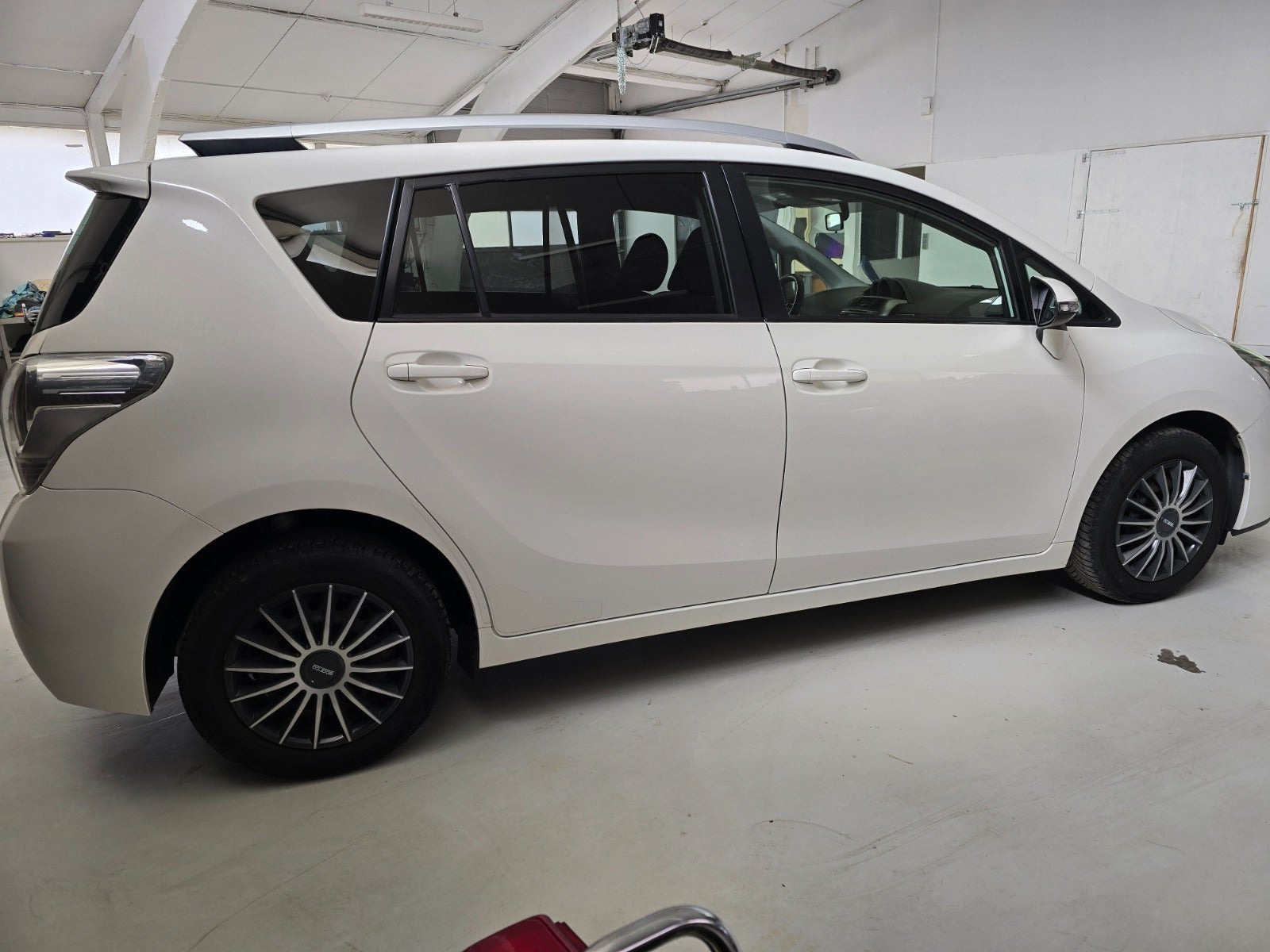 undefined Toyota Sportsvan fra 2014