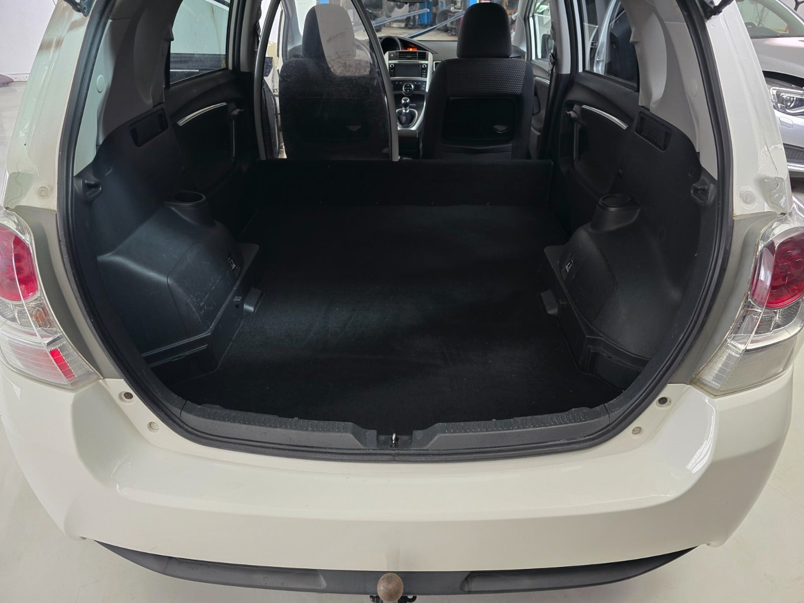 undefined Toyota Sportsvan fra 2014