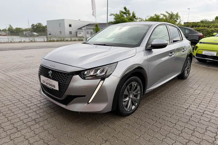 Sølv Peugeot e-208 fra 2022