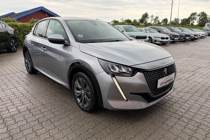 Sølv Peugeot e-208 fra 2022