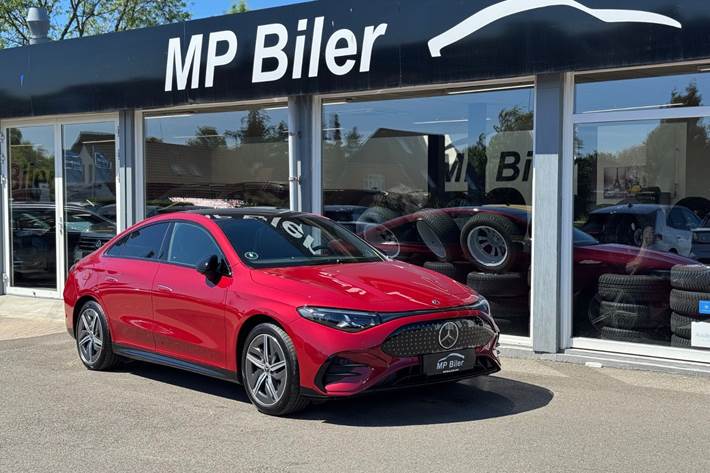 Rød Mercedes CLA250+ fra 2025
