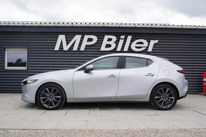 Sølv Mazda 3 fra 2019