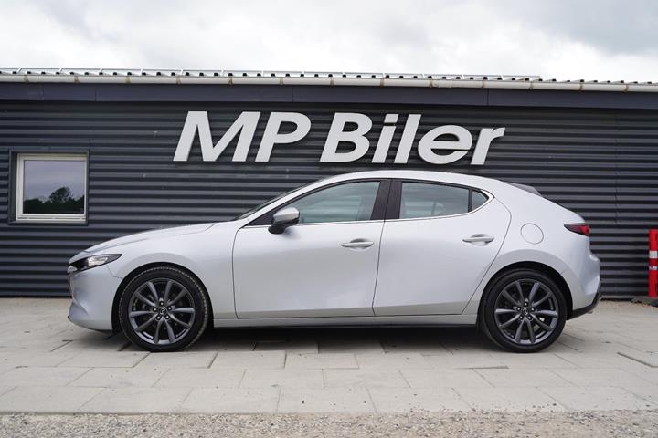 Sølv Mazda 3 fra 2019