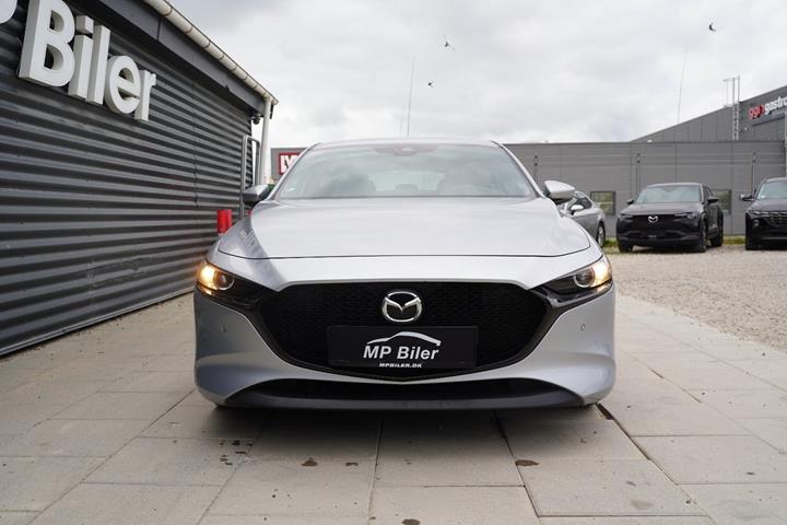 Sølv Mazda 3 fra 2019
