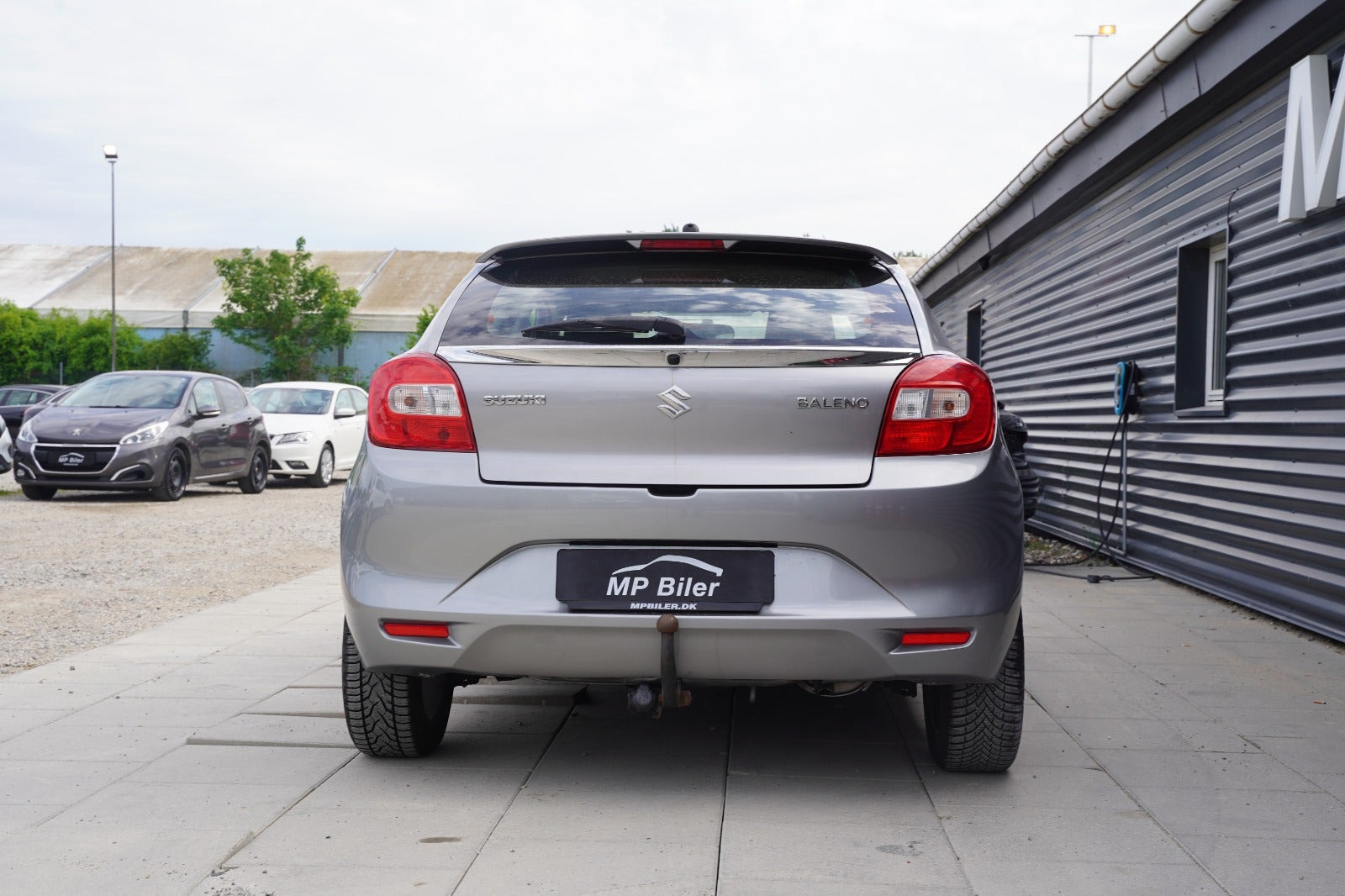 Grå Suzuki Baleno fra 2017
