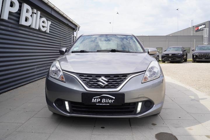 Grå Suzuki Baleno fra 2017