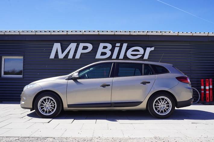 Grå Renault Megane III fra 2011
