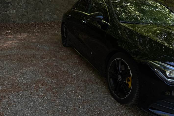 Sort Mercedes CLA200 fra 2020