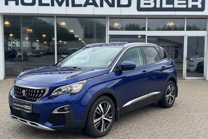Blå Peugeot 3008 fra 2016