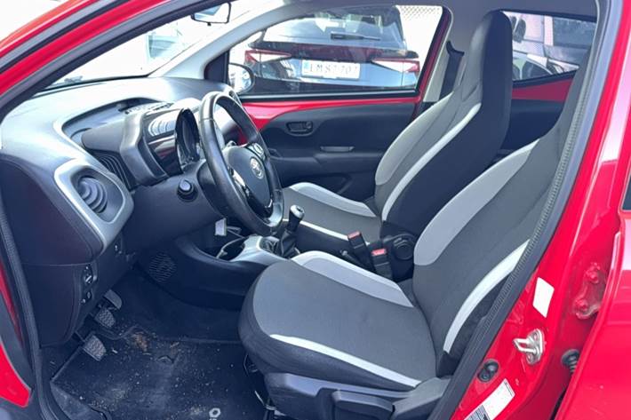 undefined Toyota Aygo fra 2015