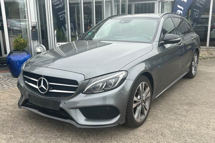 Grå Mercedes C350 e fra 2018