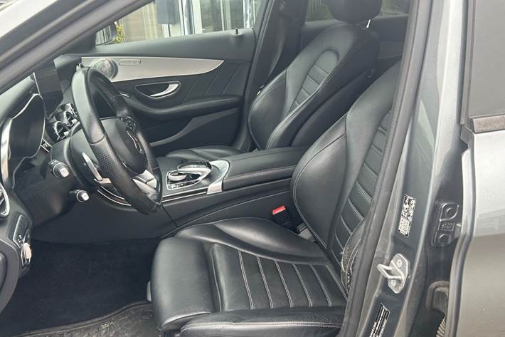 Grå Mercedes C350 e fra 2018