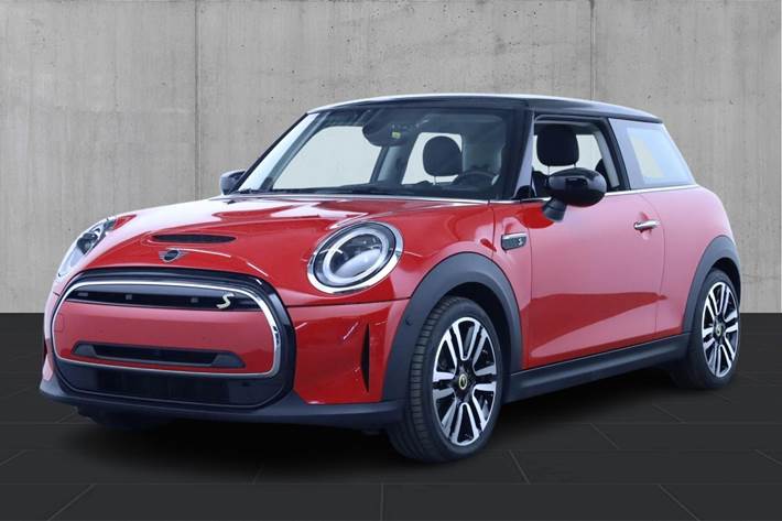 Rød Mini Cooper SE fra 2023