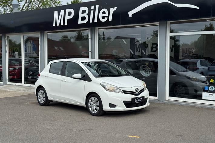 Hvid Toyota Yaris fra 2012