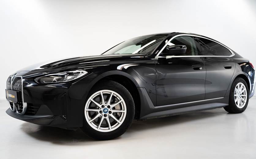 BMW i4 eDrive35