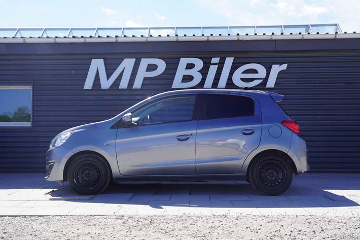 Grå Mitsubishi Space Star fra 2020