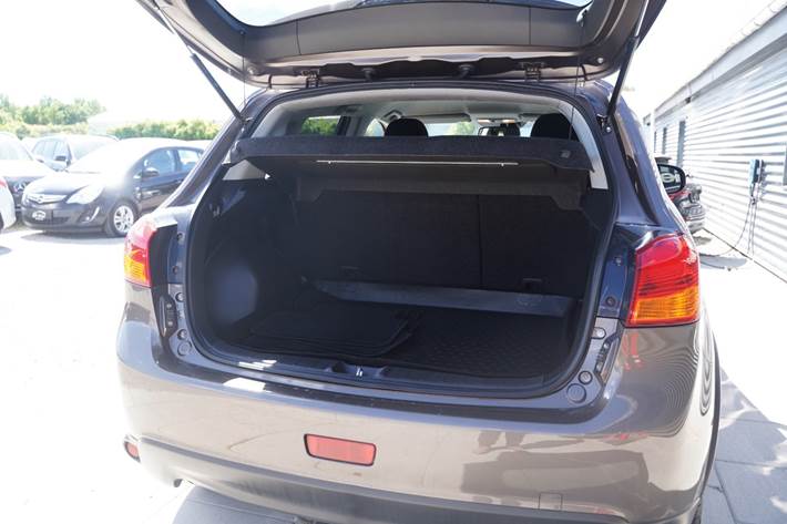 Brun Mitsubishi ASX fra 2016