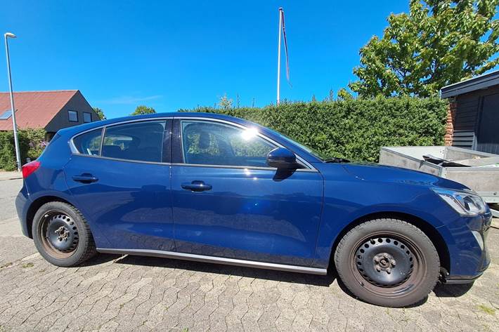 Blå Ford Focus fra 2019