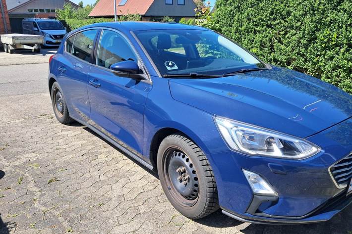 Blå Ford Focus fra 2019