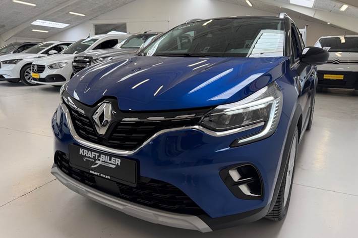 Blå Renault Captur fra 2021