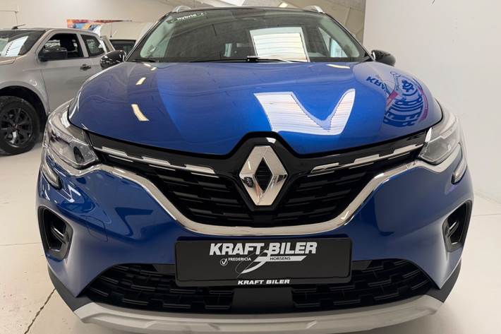 Blå Renault Captur fra 2021