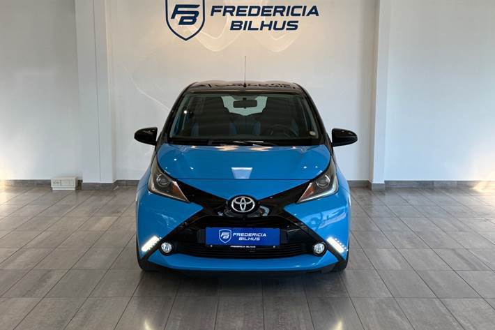 Grøn Toyota Aygo fra 2015