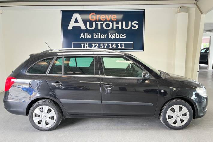 Sort Skoda Fabia fra 2013