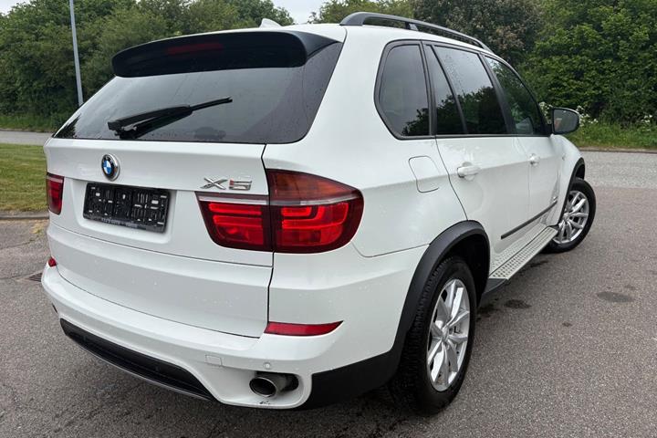 Hvid BMW X5 fra 2012