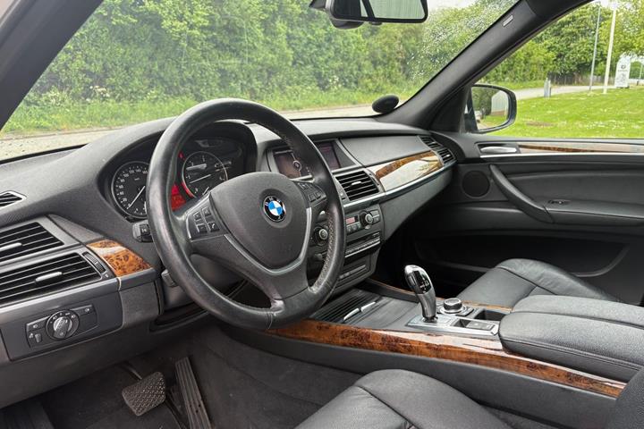 Hvid BMW X5 fra 2012