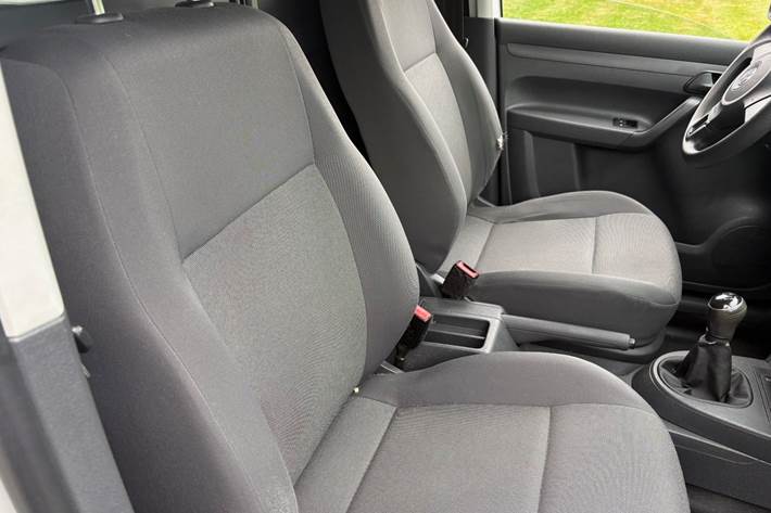 Hvid VW Caddy fra 2015