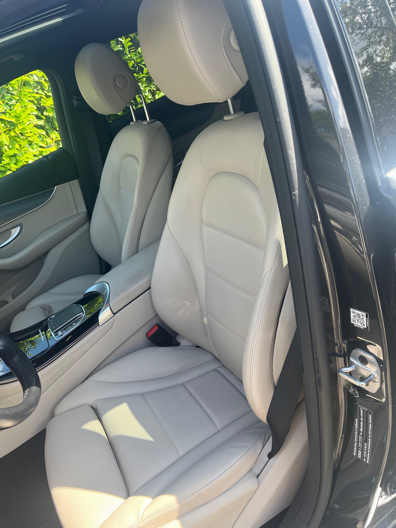 Sort Mercedes EQC400 fra 2022