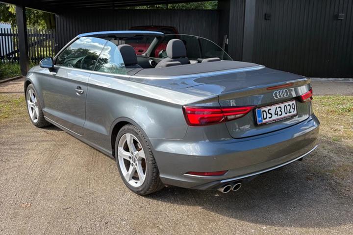 Grå Audi A3 fra 2019