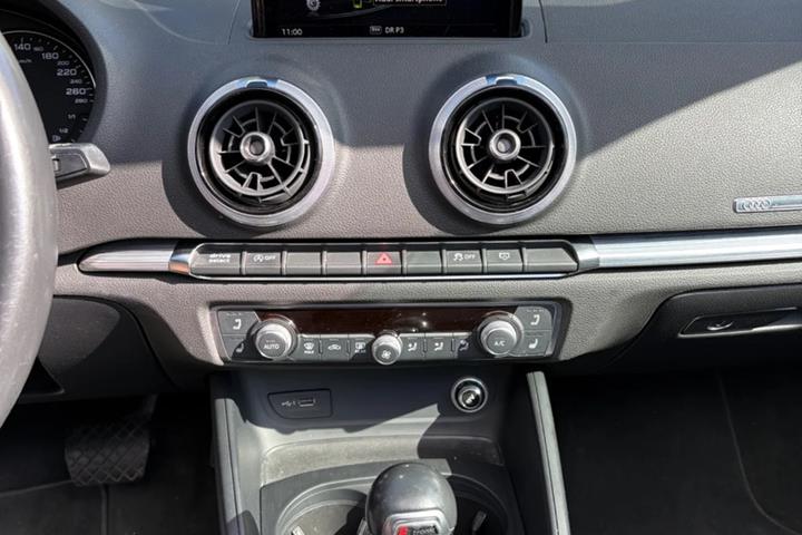 Grå Audi A3 fra 2019
