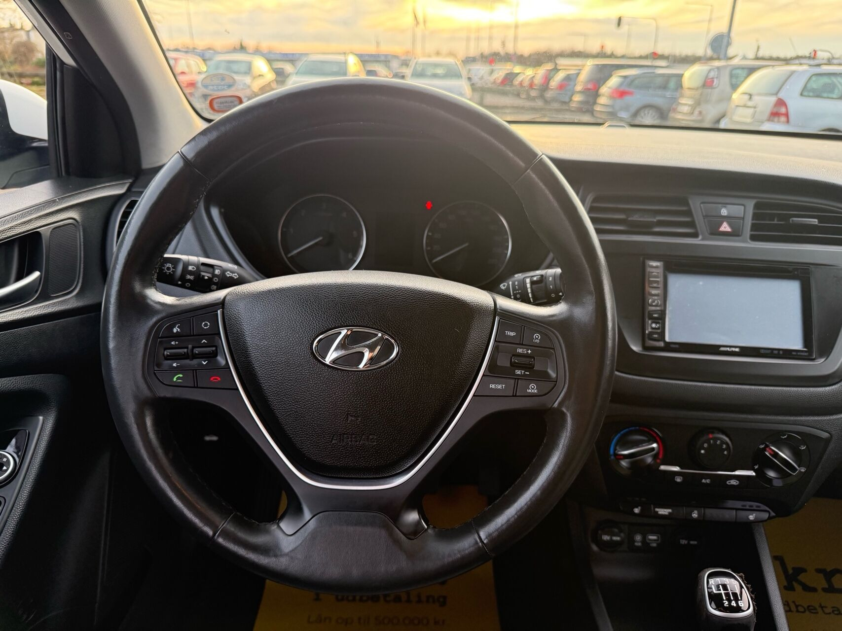 Hvid Hyundai i20 fra 2015
