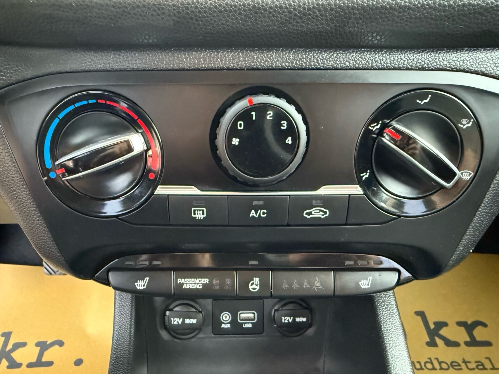 Hvid Hyundai i20 fra 2015