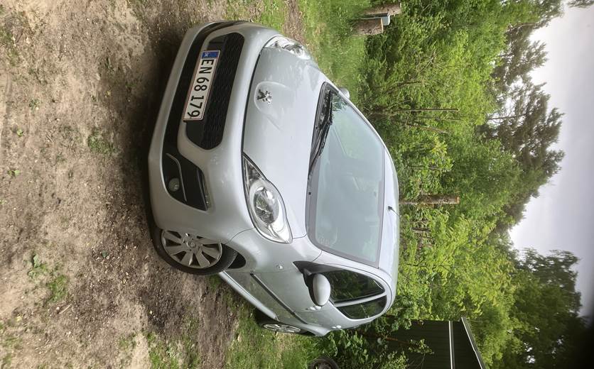 Peugeot 107 1,0 5-D