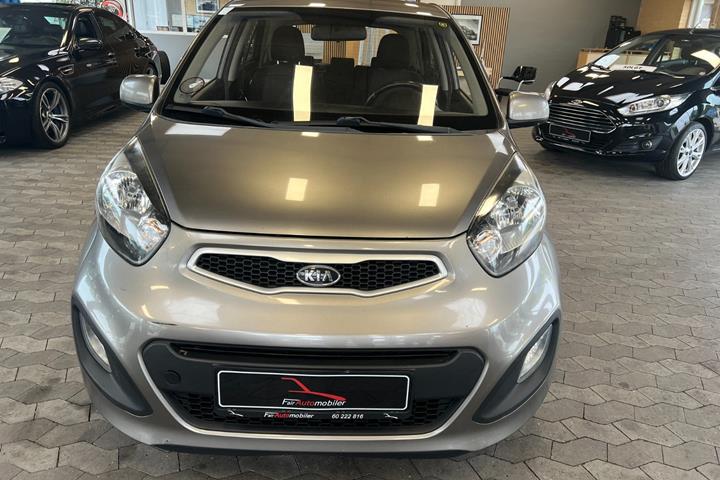 Beige Kia Picanto fra 2011