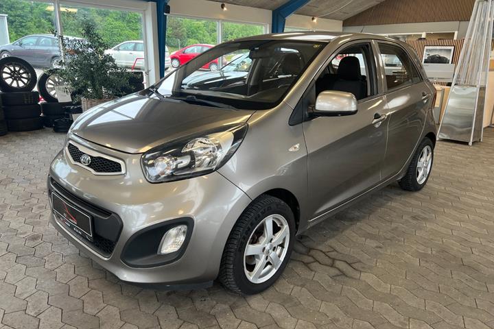 Beige Kia Picanto fra 2011