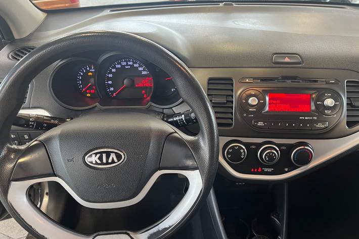 Beige Kia Picanto fra 2011