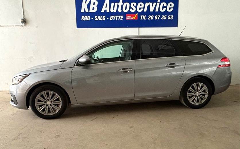 Peugeot 308 1,5 BlueHDi 130 Allure Pack