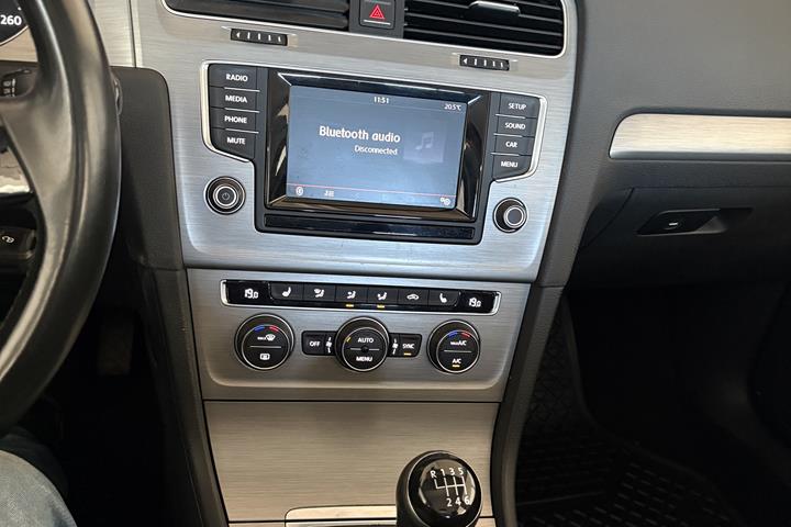 Sort VW Golf VII fra 2014