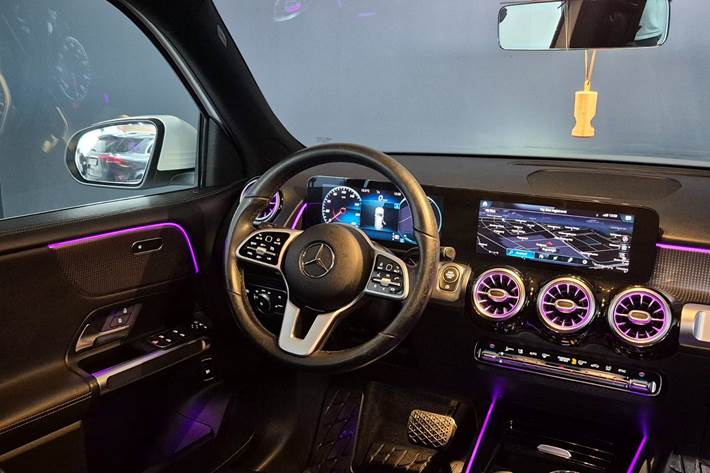 Hvid Mercedes GLB200 d fra 2021