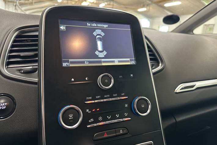 Grå Renault Grand Scenic IV fra 2020