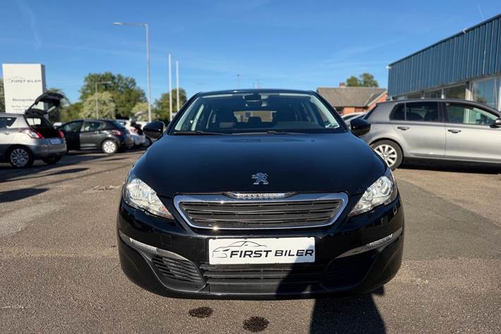 Sort Peugeot 308 fra 2016