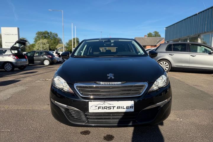 Sort Peugeot 308 fra 2016